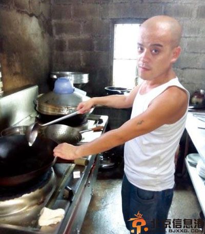 广西真人版光头强黄彬是谁 照片走红网络引网友话题
