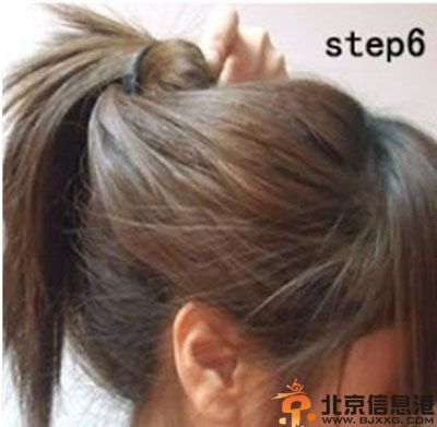 教你简单韩式盘发 彰显女人优雅气质