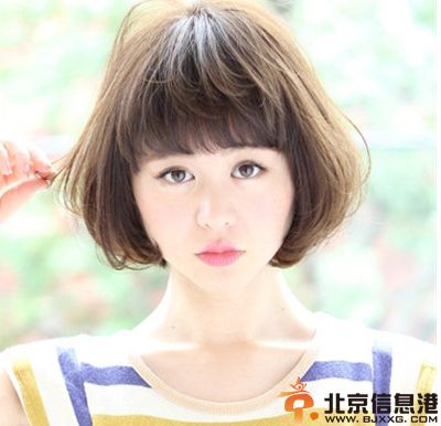 短卷发发型图片2014 短发<a href='http://www.bjxxg.cn/health/liangxing/' target='_blank'><u>女人</u></a>也可以性感和可爱