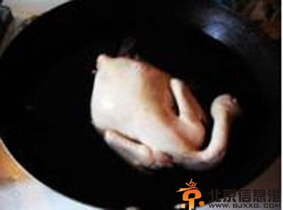 白切鸡的正宗做法 味道鲜美做法简单