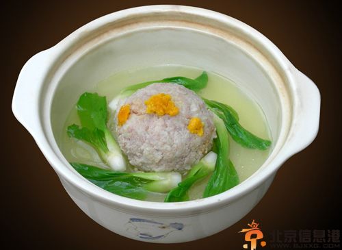 扬州狮子头的家常做法分享 口感松软肥而不腻