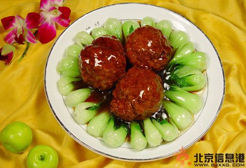 扬州狮子头的家常做法分享 口感松软肥而不腻