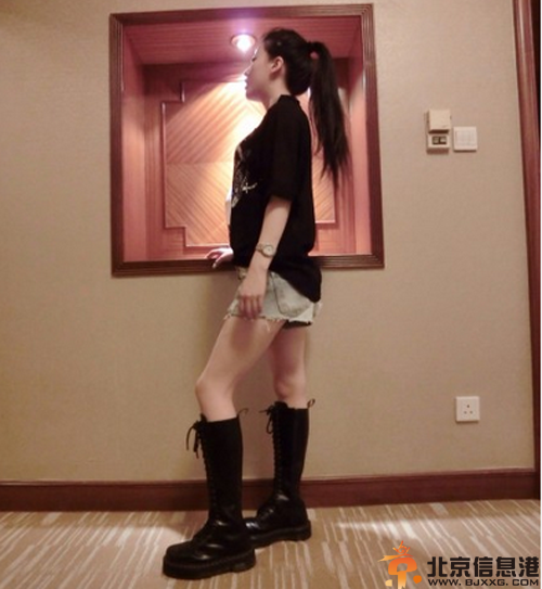 好声音李嘉格男友是谁整容照片曝 普通朋友父母照片生活照曝光