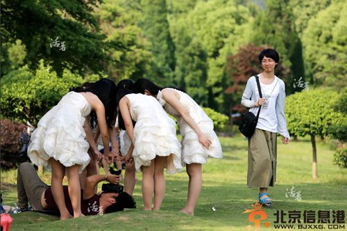 刘霆为什么想做女生 揭变性人刘婷我是女人女装照片及近况