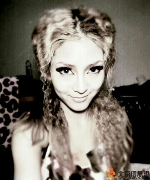 中国好声音RivaBee莉娃微博个人资料照片 歌曲没时间后悔受好评