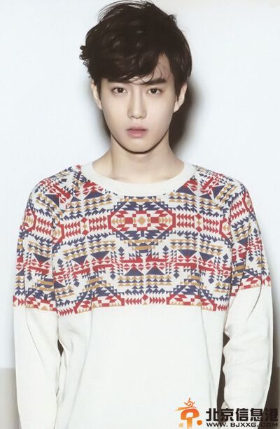 exo队长金俊勉家境背景个人资料曝光 Smtown演唱会女装惊艳众人