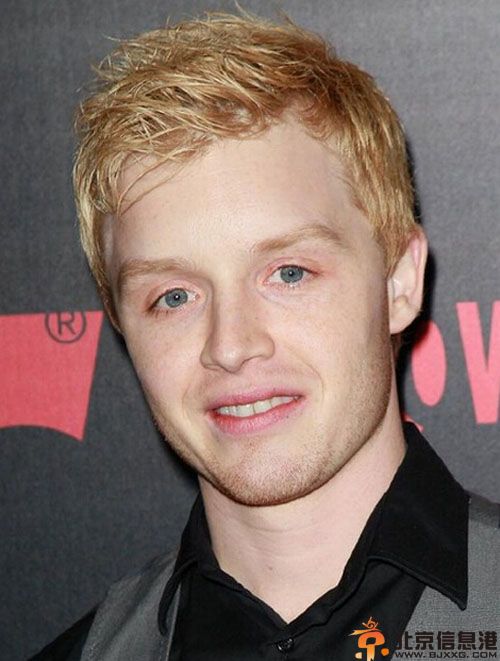 揭Noel Fisher女友Layla Alizada资料 无耻家庭诺尔费舍已订婚