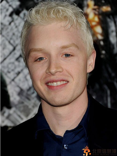 揭Noel Fisher女友Layla Alizada资料 无耻家庭诺尔费舍已订婚