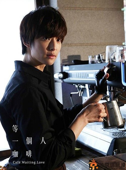 赖雅妍个人资料微博 新剧中短发造型被赞最帅女生