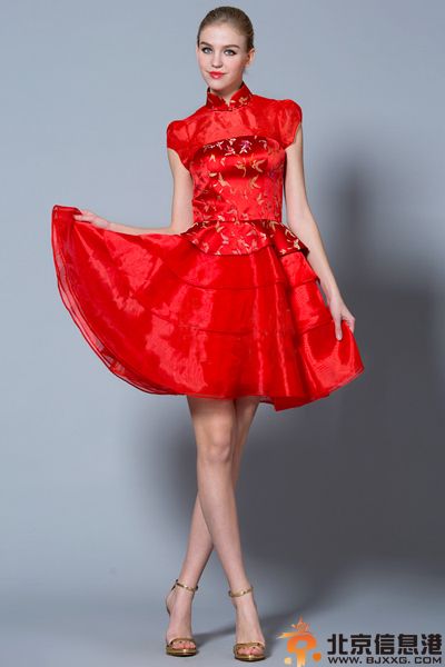 红色新娘婚纱礼服赏析 让你穿出属于自己的品味