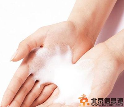 教你洁面皂怎么用 正确使用让护肤效果加倍