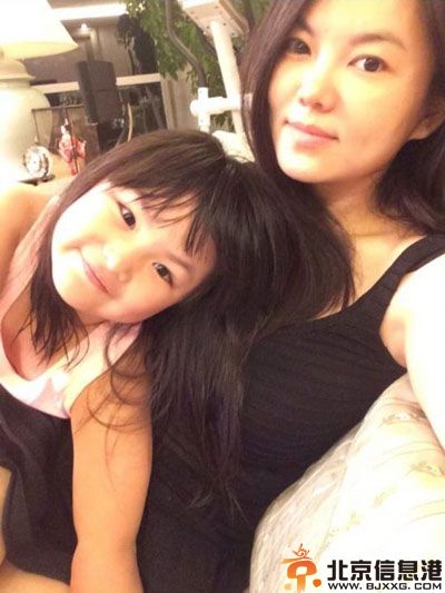 李湘女儿王诗龄近照个人资料 素颜与女儿合照曝光