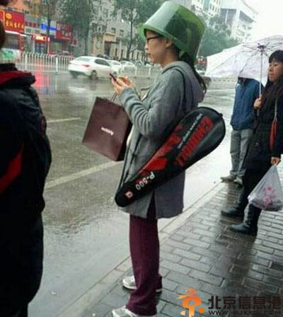 不忍直视的内涵亮点图 这个姿势真的好吗