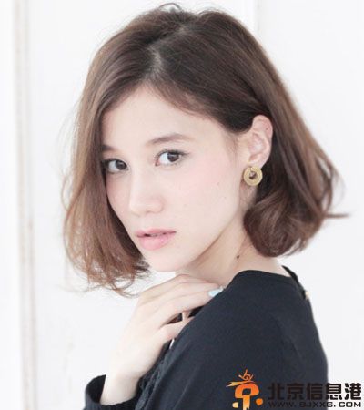 2014年韩式卷发发型图片 可爱少女约会发型