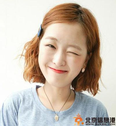 2014年韩式卷发发型图片 可爱少女约会发型