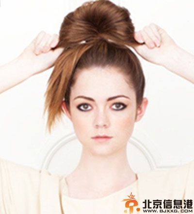 复古盘发教程步骤图解 将你打造为精致小美人