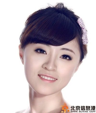 韩式盘发教程图解 夏日浪漫约会盘发推荐