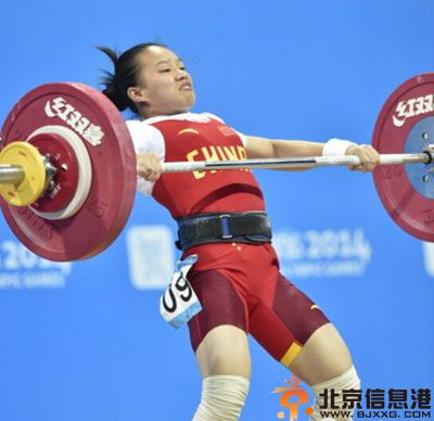 蒋惠花个人资料照片 16岁举重小将夺青奥会首金