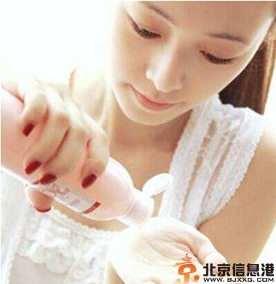 化妆水怎么用更有效 教你化妆水的用法