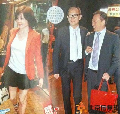 关之琳现任男友陈泰铭个人资料 公开场合齐亮相