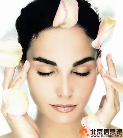 教你怎么按摩减少抬头纹 让你轻松赶走抬头纹