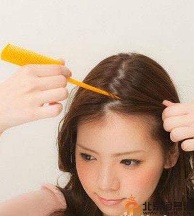 刘海编发教程图解7部曲 让你编出清新甜美风