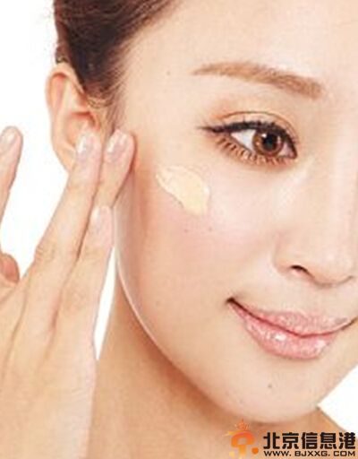 如何涂抹BB霜 教你正确的BB霜涂抹方法