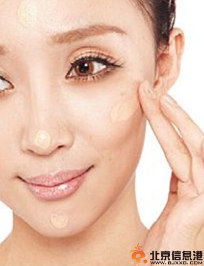 如何涂抹BB霜 教你正确的BB霜涂抹方法