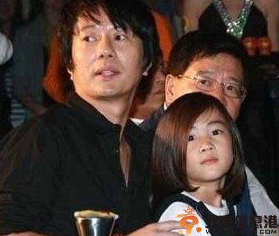郑钧老婆刘芸个人资料 前妻孙锋女儿照片曝光