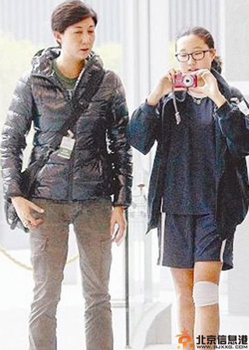 房祖名妈妈林凤娇个人资料近照 大度谈成龙女儿