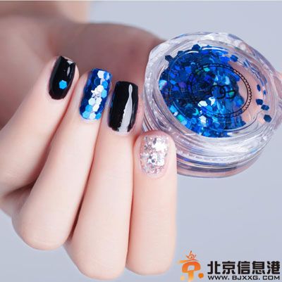 全套美甲工具有哪些 爱指甲就从选购工具开始