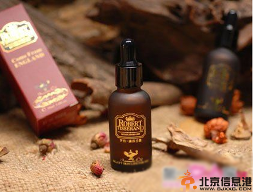 什么精油有丰胸功效 打造完美胸型