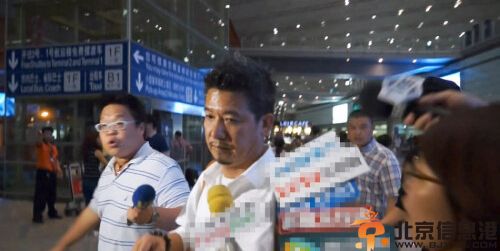 柯震东父亲是谁 柯义浤曾陪儿子出演那些年