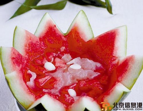 如何自制美白祛斑面膜 健康有效的护理肌肤