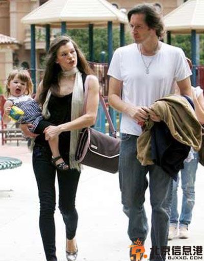 米拉乔沃维奇怀孕r级照片焦点 生化危机6延期