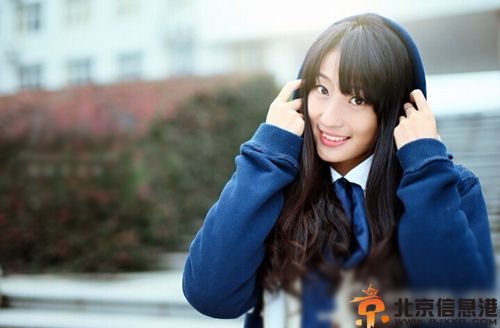 浦汐清微博个人资料私房照 被赞青奥最美引导员