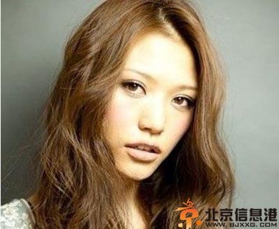 赏析韩式花苞头扎法图解 让你轻松变甜美小公主