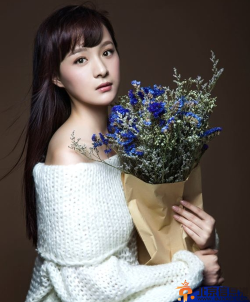 北影校花李依伊个人资料微博 整容男友是谁揭秘