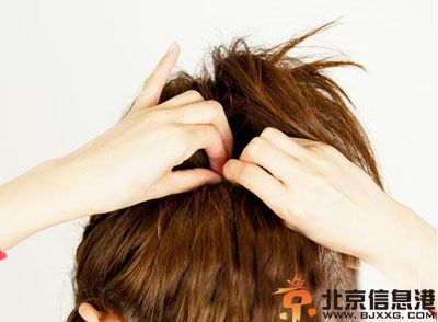 赏析韩式丸子头的扎法图解 让你气质提升十倍