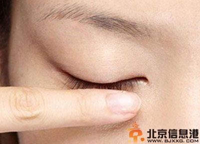 单眼皮眼妆怎么画 单眼皮女孩眼妆画法步骤图解