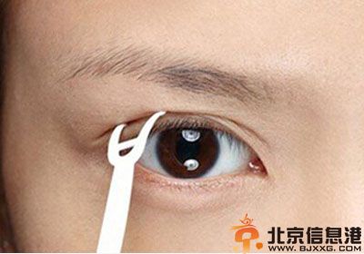 单眼皮眼妆怎么画 单眼皮女孩眼妆画法步骤图解