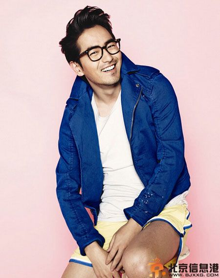 李真旭女友孔孝真约会照曝光 揭李真旭整容前后照片