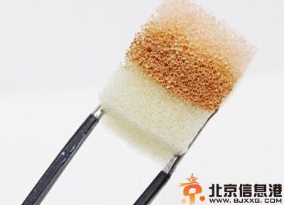 渐变美甲怎么做 小编教你金色渐变美甲教程图解