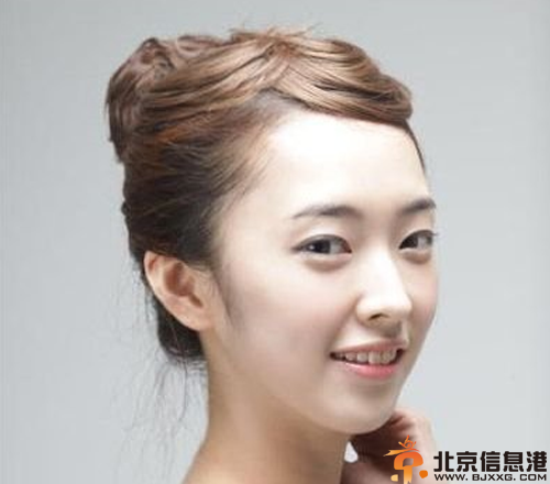 韩式瘦脸丸子头扎发图片 唯美可爱时尚感