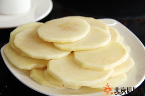 马铃薯的功效与作用分析 性平味甘可解毒消肿