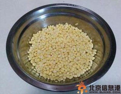 教你自制绿豆糕的做法 好吃又好看呢