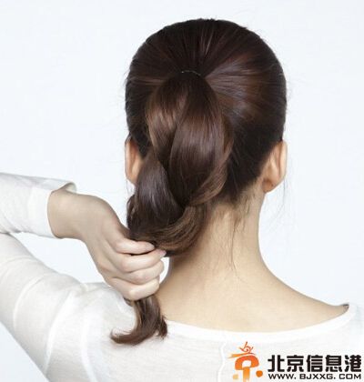 韩式丸子头扎法图解 简单又清爽