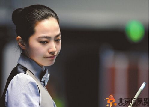 车侑蓝比基尼走光图片遭热搜 揭个人资料