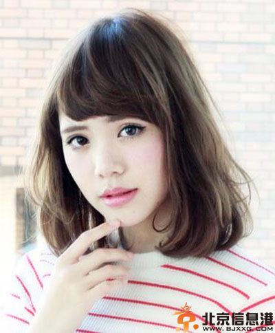 分享内扣梨花头发型图片 让你轻松找到适合自己的