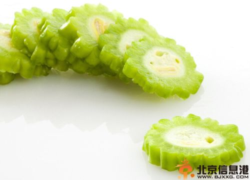 盘点苦瓜的功效与作用 美容保健好选择